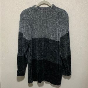 Bentley Gray Gradient Women's Crew Neck Sweater